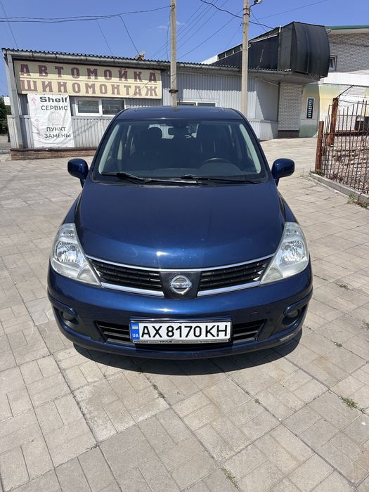Nissan Tida 2010 Автомат