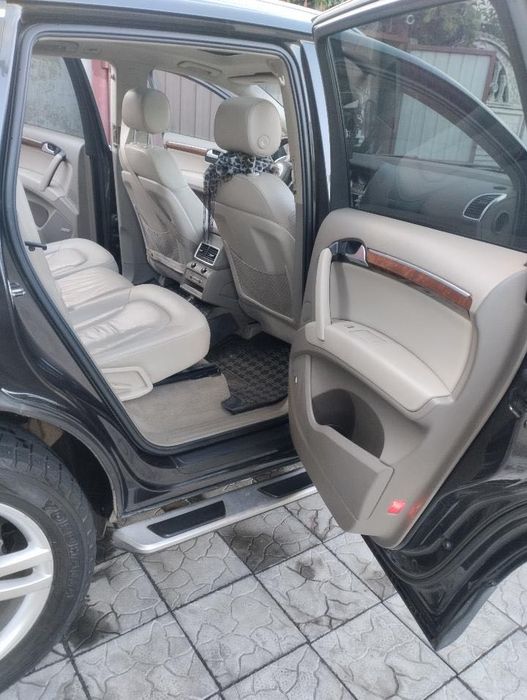 Продам AUDI Q7 в хорошому стані