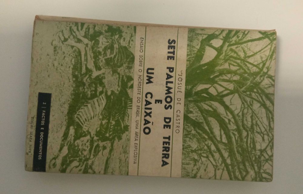 1a edição: Sete palmos de terra e um caixão, de Josué de Castro