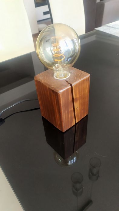 Lampka drewniana loft