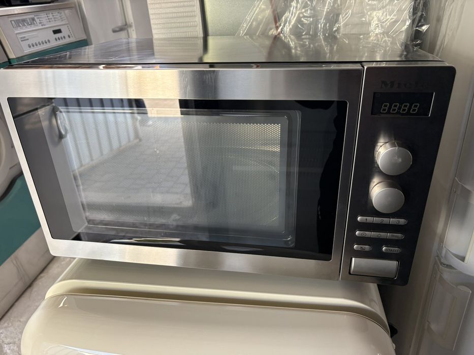 Мікрохвильова піч, микроволновка Miele M 625-1 EG з грилем  ( А180407 )