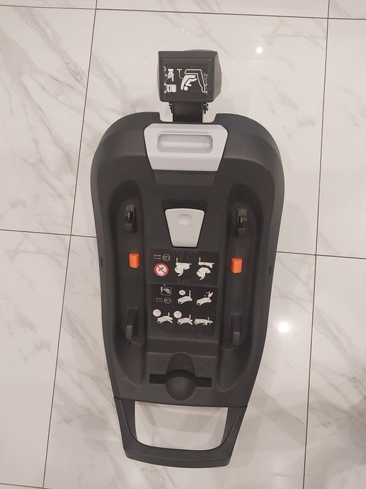 Fotelik Babysafe York z baza isofix.