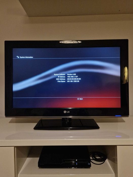 PS3 Slim 320GB C/ Comando e FIFA 13 - 50€