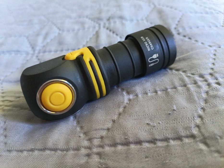 Latarka czołowa, kątowa armytek elf c1 białe(zimne) światło