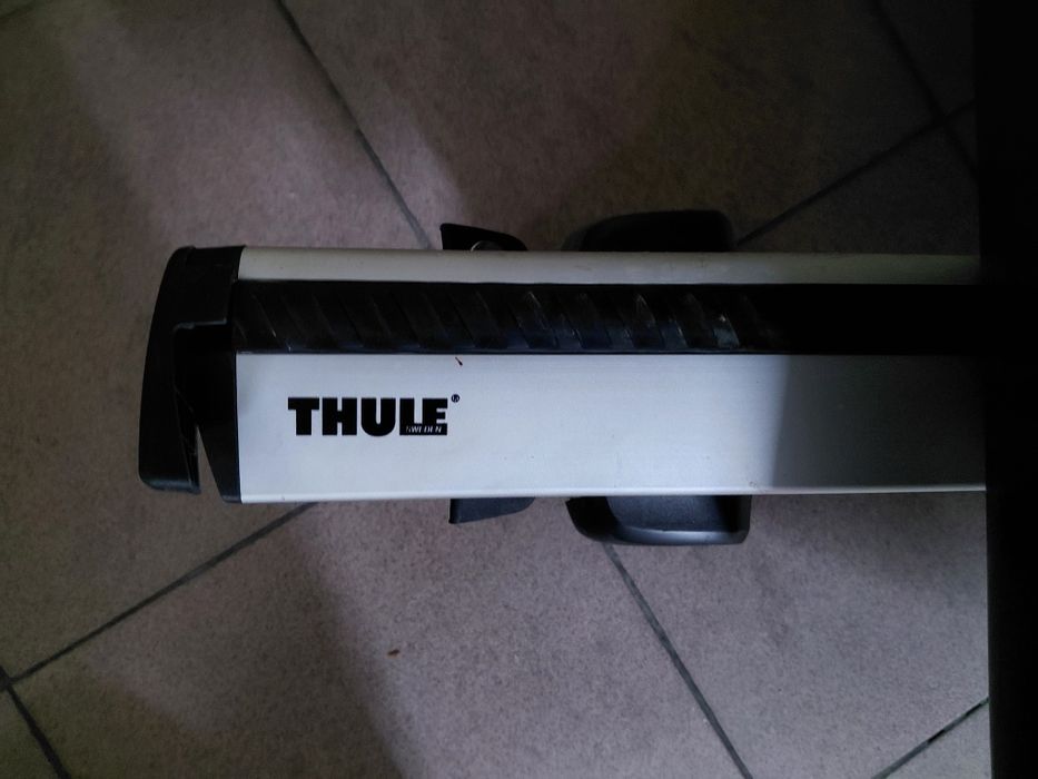 Bagageira de tejadilho Norauto + barras de tejadilho Thule