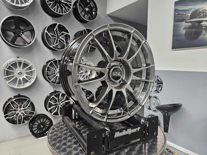 Jantes look OZ Ultraleggera em 15| 4x100 Hyper Black