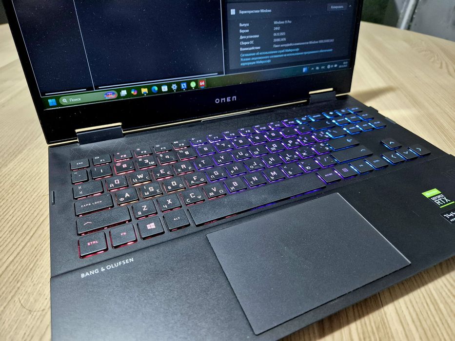 HP Omen 15 15-en1003nv R7 5800h, RTX 3060, 16gb ddr4, 512gb ssd.