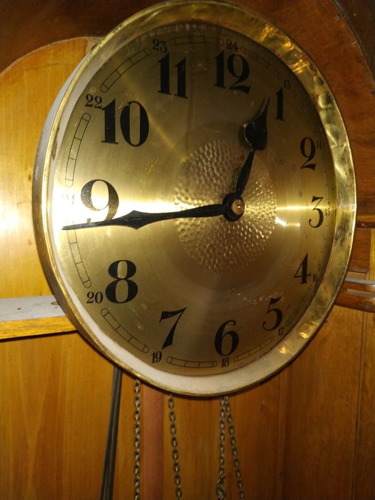 Продам напольные часы.