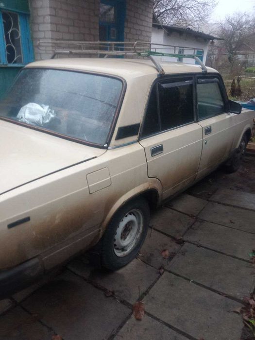 ВАЗ-2107, газ-бензин