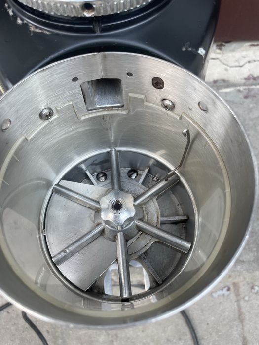 Продам кофемолку Mazzer super jolly man