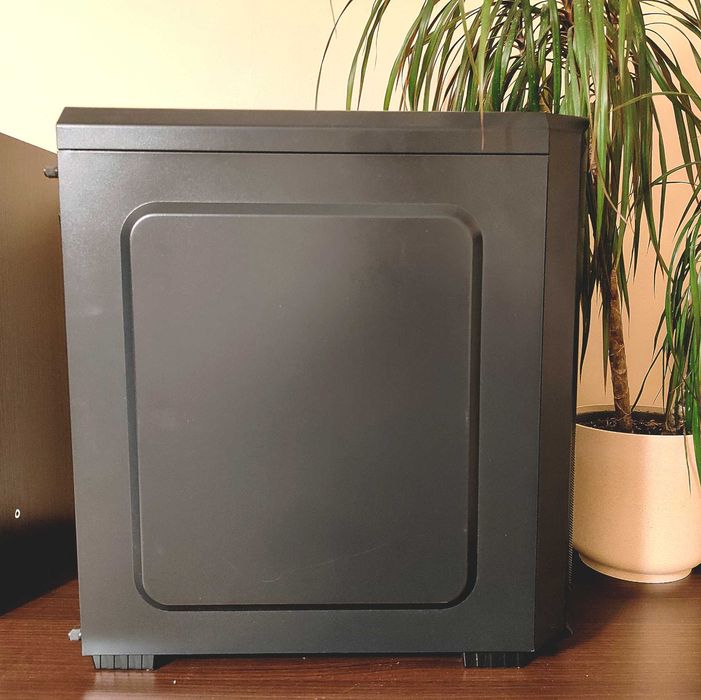 Komputer i5-7500 / 16 GB / GTX 1050 Ti/ SSD+HDD/ WiFi BT/ Monitor LG24