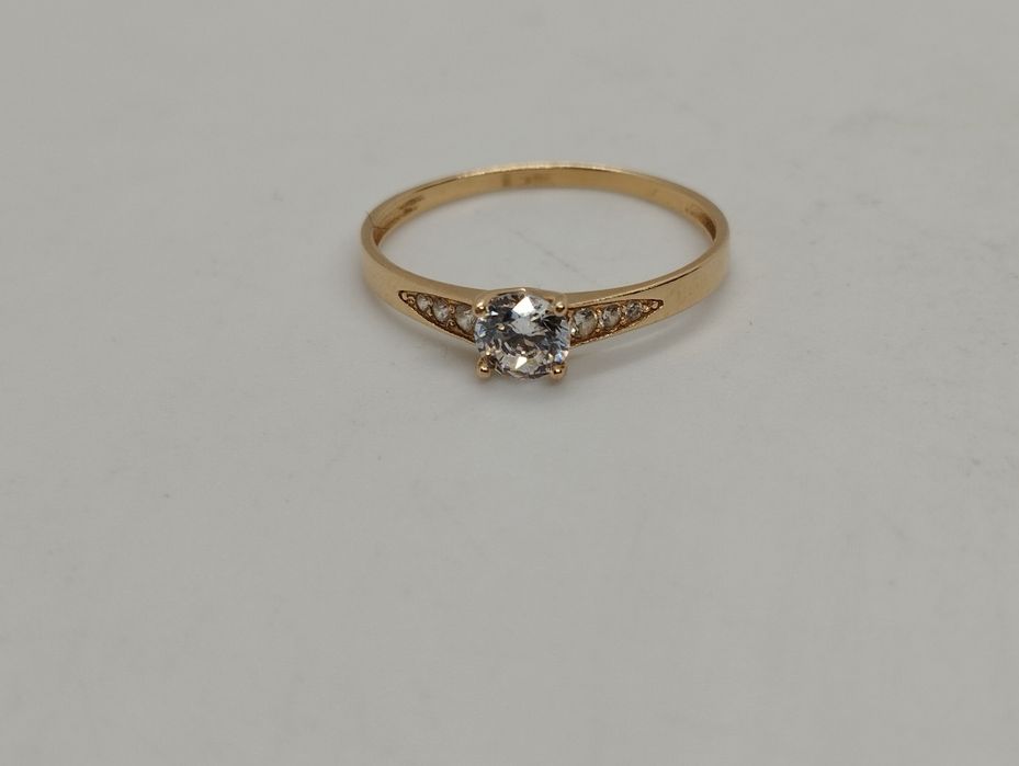 Золотое колечко 0.99 грамма 17.7 размер