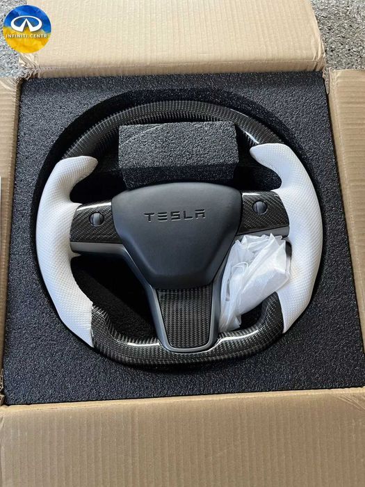Рулевое колесо Tesla Model Y/3 из углеродного волокна