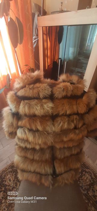 Срочно! Продам жилетку из Лисы