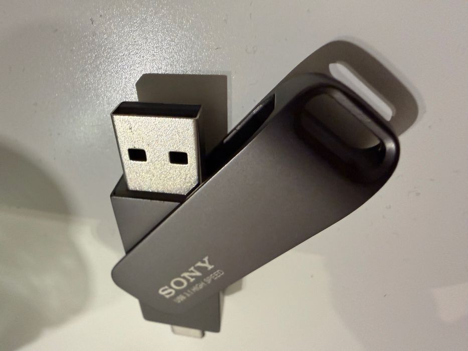 Pendrive Sony 2T