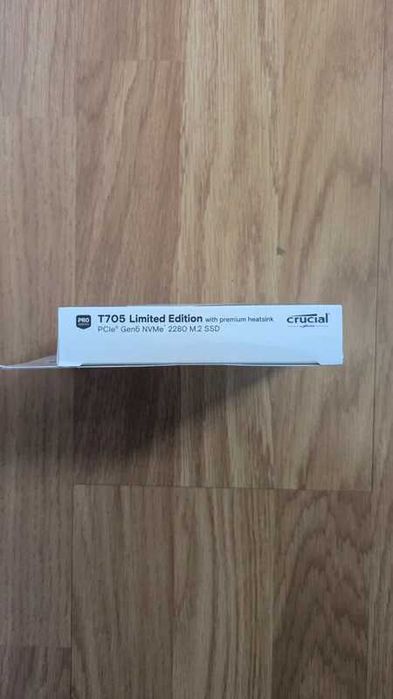 Crucial T705 2TB NVMe SSD White Limited Edition
