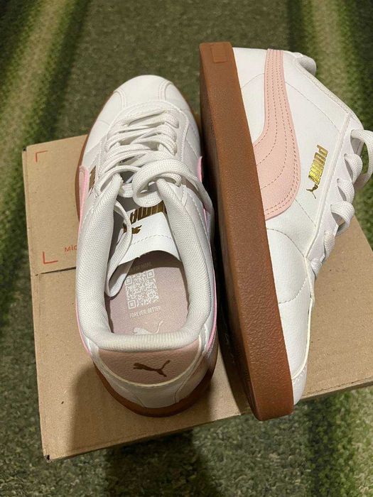 Кроси Puma жіночи стильні. В носкі були раз 5 .