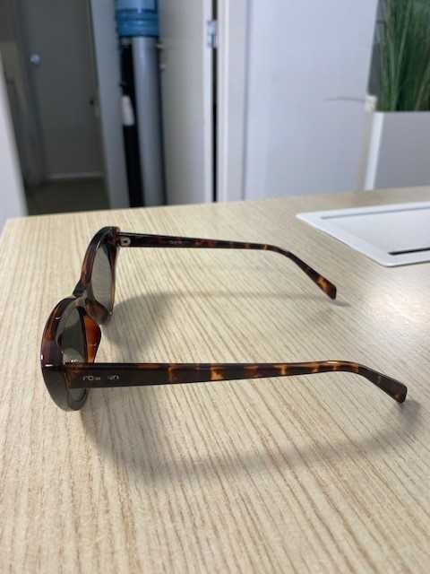 oculos de sol marca komono