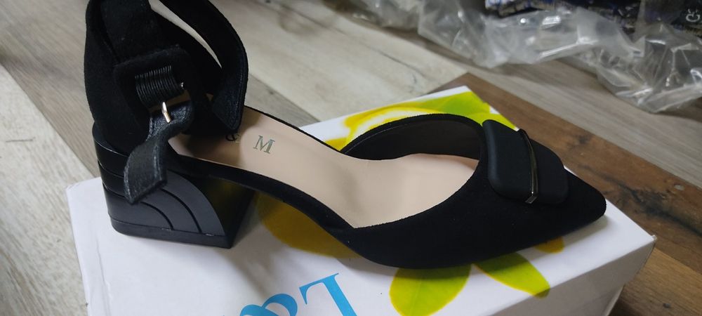 Продам женские летние босоножки