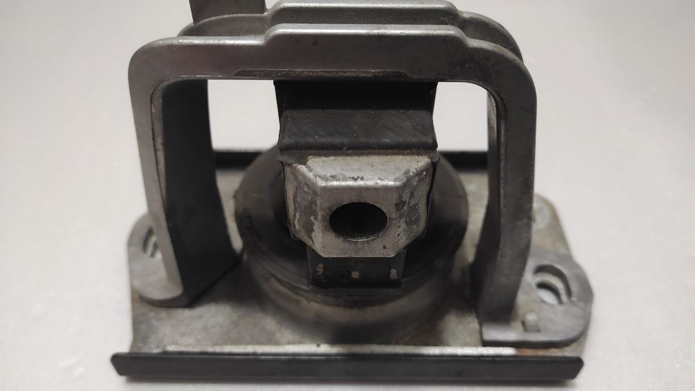 Подушка двигуна 1.9 Renault Trafic