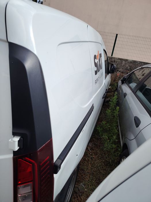 Renault Express 2024 só 25.000 km, a trabalhar e a andar. (GARANTIA 18 MESES) Aceita-se Mota ou Carro de Retoma (Leia o anuncio todo)