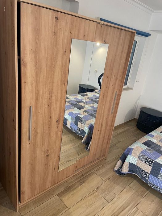 Roupeiro 2 portas com espelho