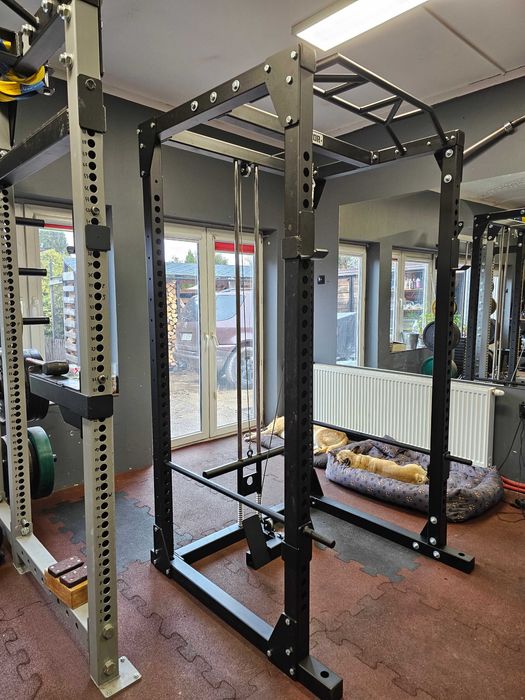 HATOR Klatka 70x70x2 + wyciąg góra dół + drążek kratownica