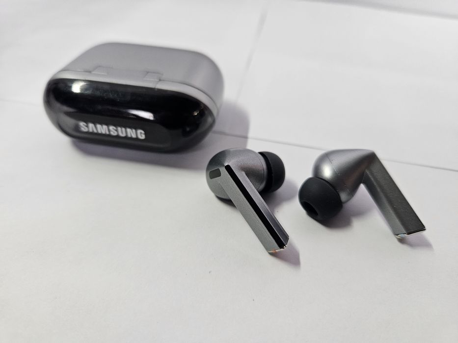 Słuchawki bluetooth Samsung Galaxy Buds3 Pro srebrne + etui