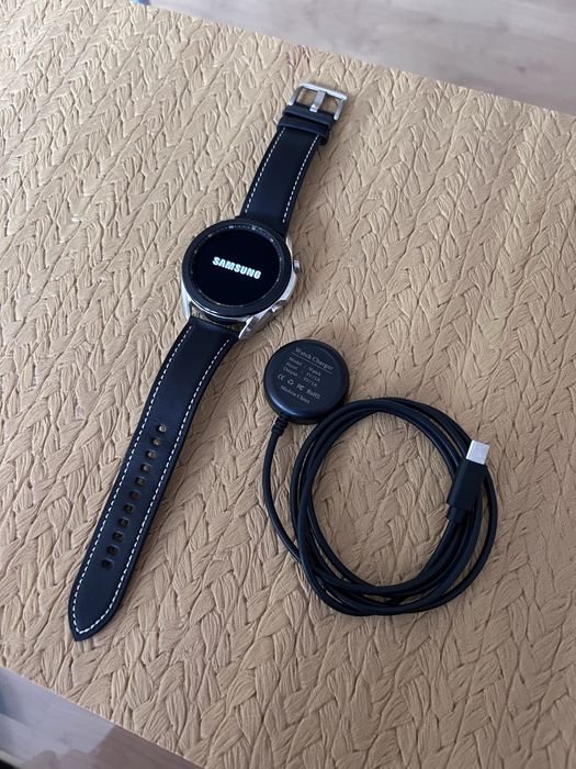 Smartwatch Samsung Galaxy Watch 3 45mm + pasek skorzany + ładowarka stan bardzo dobry/ bateria kondycja 85+