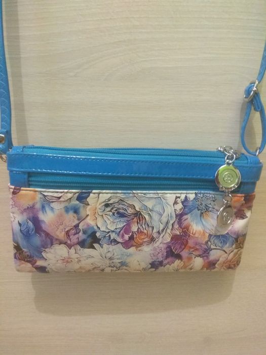 Маленькая сумочка кроссбоди. Клатч с двумя съёмными ремешками