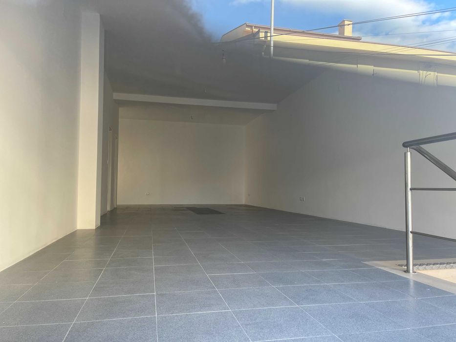 Alugo Loja 80 m2 ao Forno - Rio Tinto