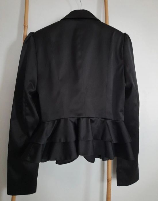 Żakiet z baskinką Atmosphere