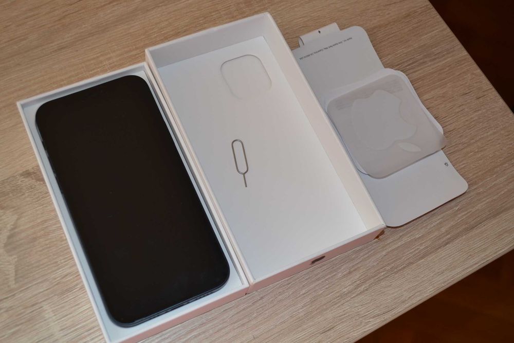 Iphone 12 Stan Bardzo Dobry Cały komplet 100% sprawny
