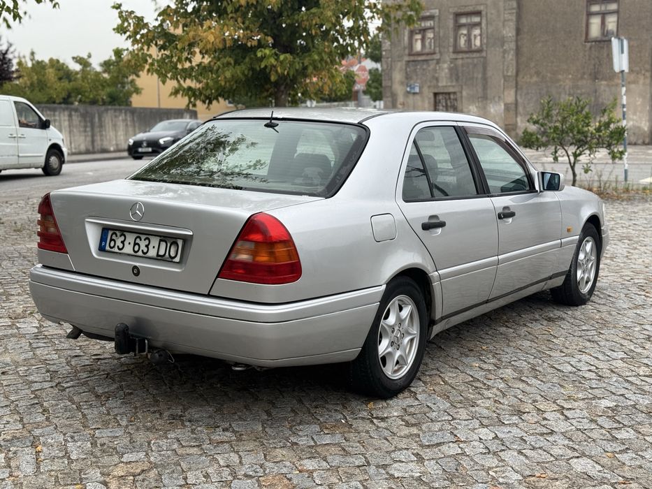 Mercedes benz c200