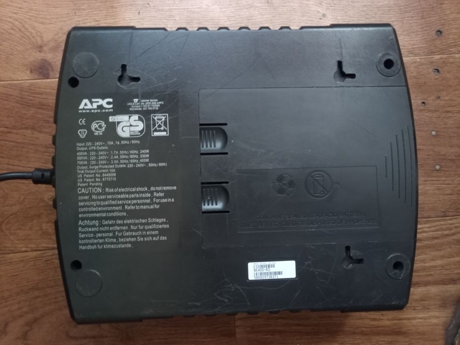 Безперебійни блок живлення APC back-UPS ES400