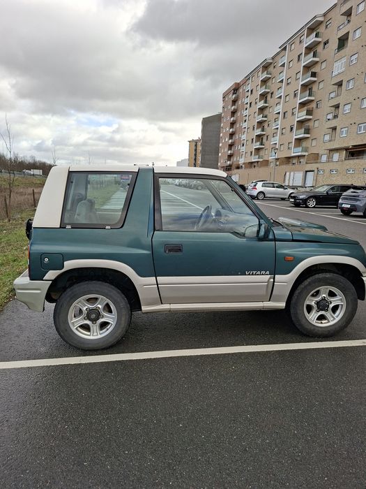 Suzuki vitara com hard top