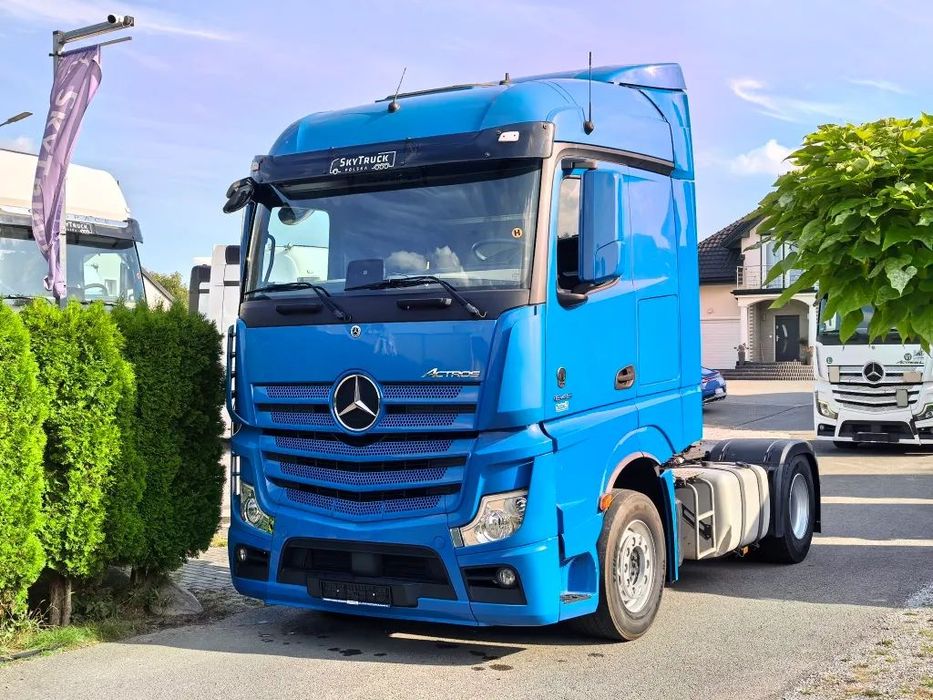 Mercedes-Benz