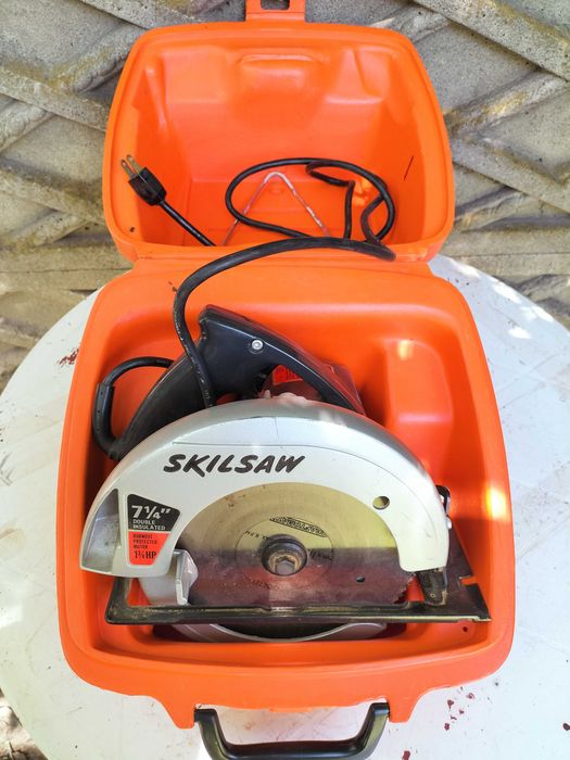 Pilarka ręczna Skilsaw zasilanie 120volt masę in U,S,A