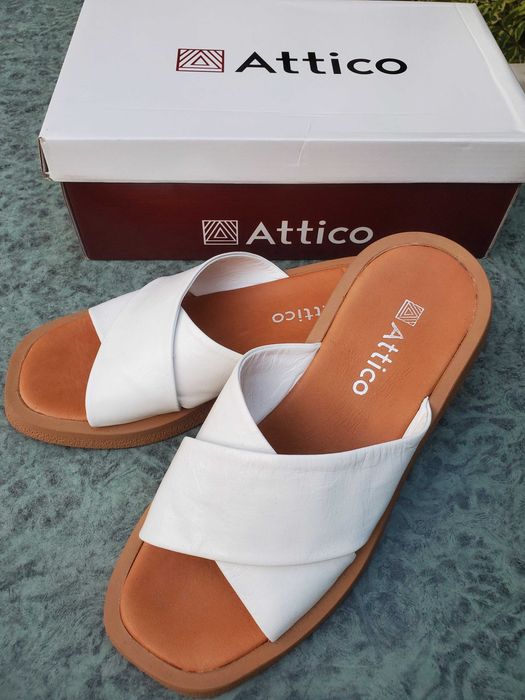 Шкіряні шльопанці Attico