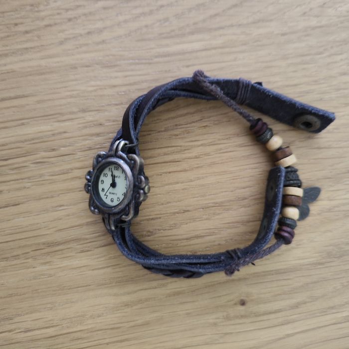 Pulseira com relógio