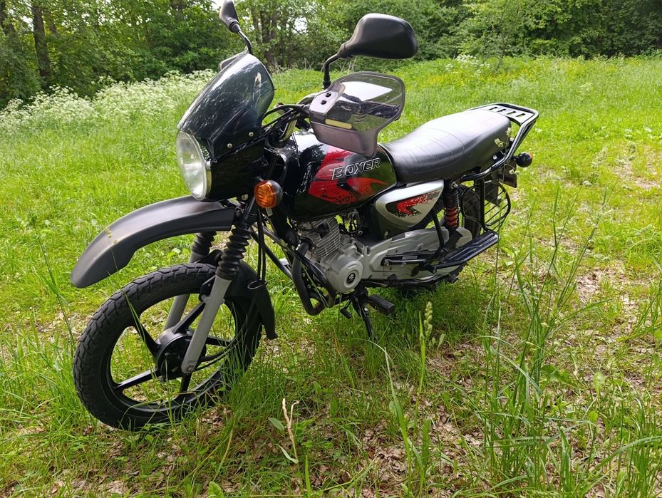 Мотоцикл Bajaj Boxer 125