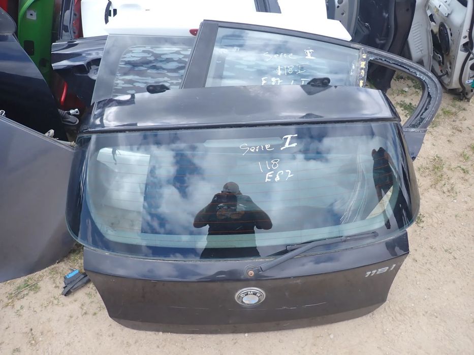 BMW E87 1  KLAPA TYŁ KPL