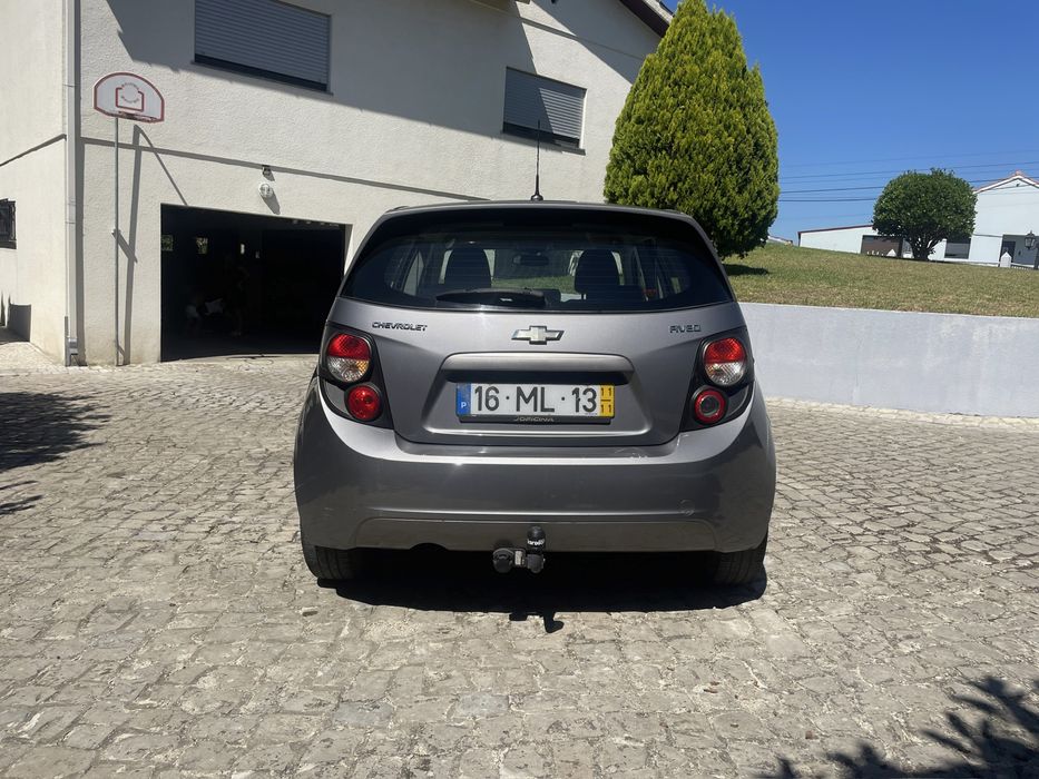 Chevrolet Aveo 1.2 LS (2012) – Apenas 82000 km | Engate Reboque