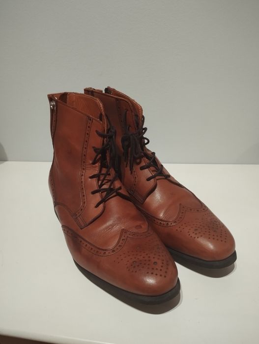 Botas em pele feitas a mão