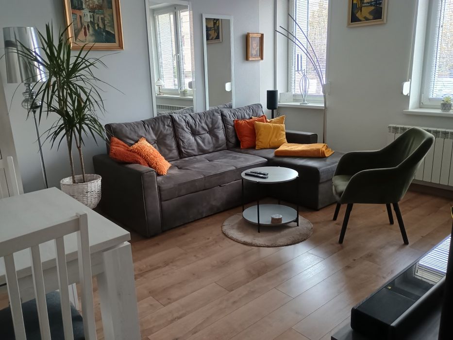 Dwupokojowe mieszkanie na parterze, w centrum