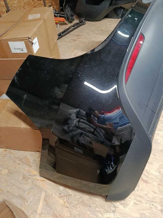 Бампер задній без парктроніків Tesla model Y