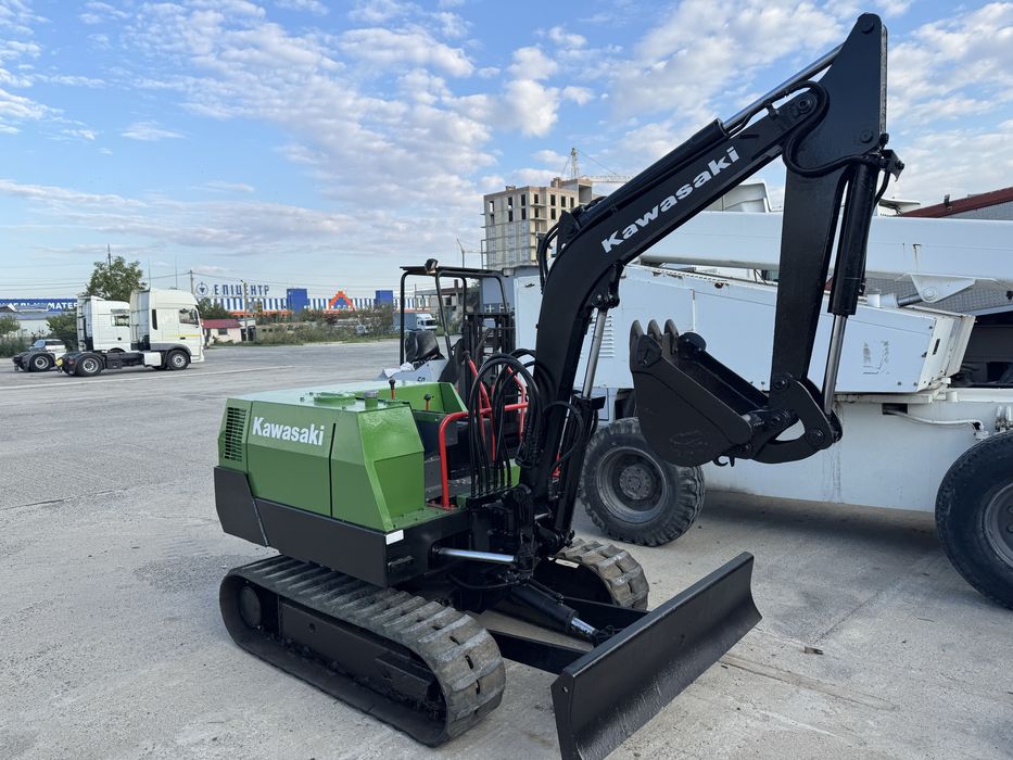Мініекскаватор kubota 3 тони екскаватор