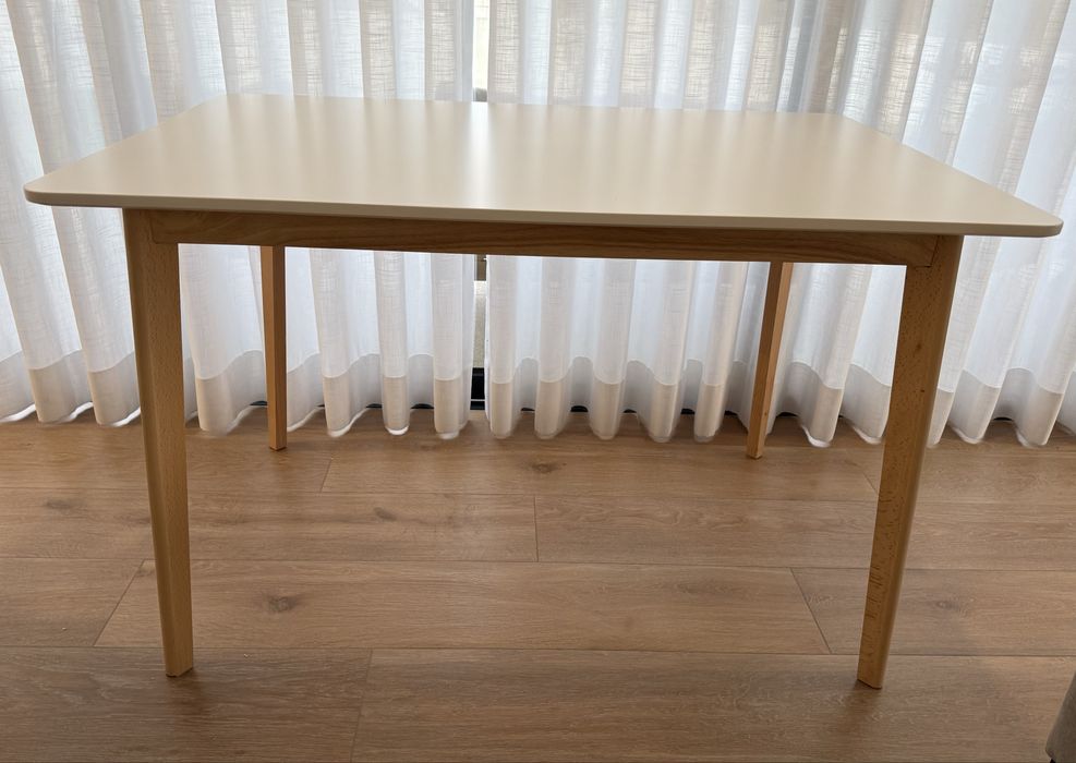 Mesa nova em caixa