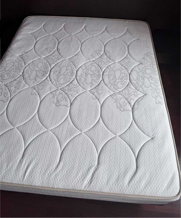 Colchão Ortopédico Quase Novo - 160x200