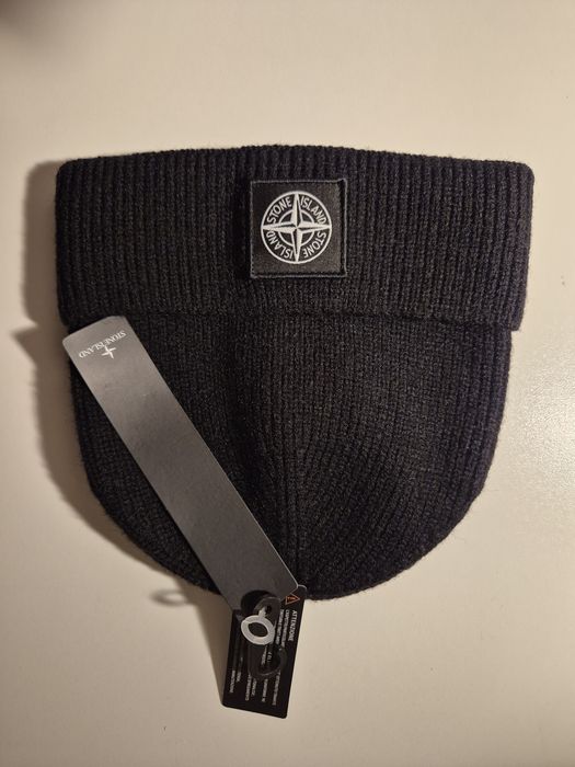 Czarna czapka Stone Island
